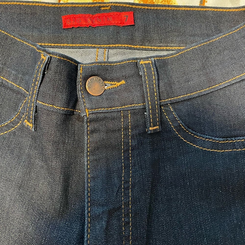 Brand: GJG Denim (Blue)                                             Size: 7